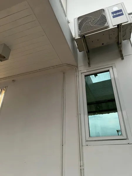 เดินสายร้อยท่อกล้องวงจรปิด งานสวยงามเรียบร้อย