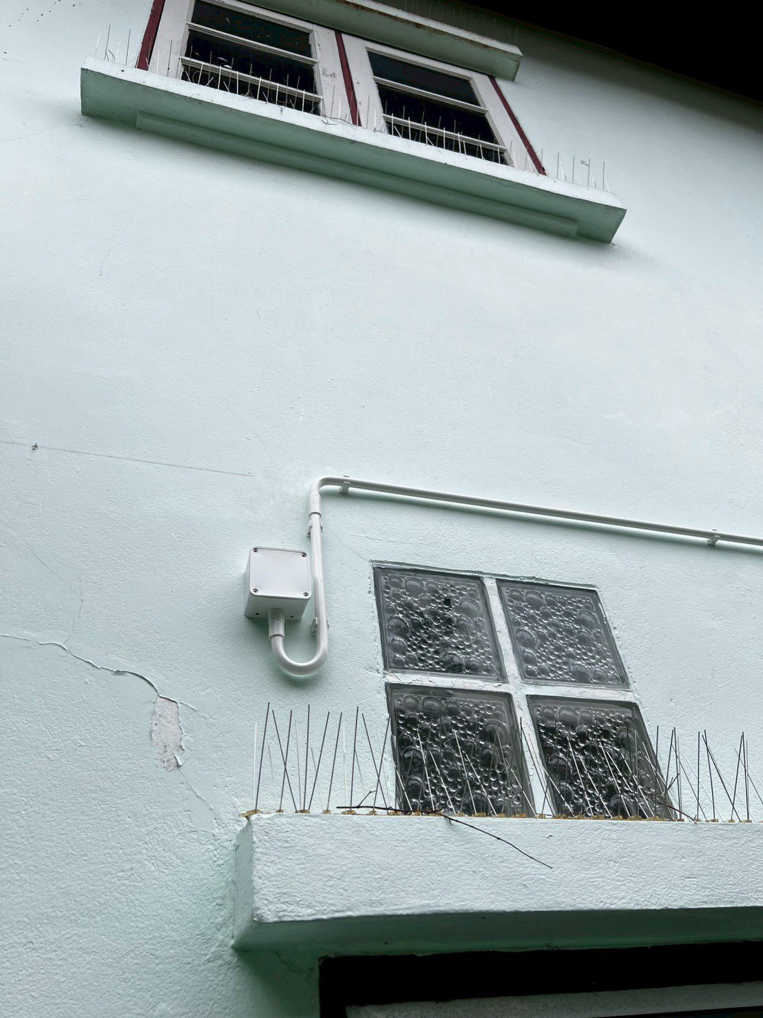 กล้องวงจรปิดไร้สาย ไม่ใช้ WiFi คืออะไร? เปรียบเทียบ 4G vs PoE vs Battery 2026