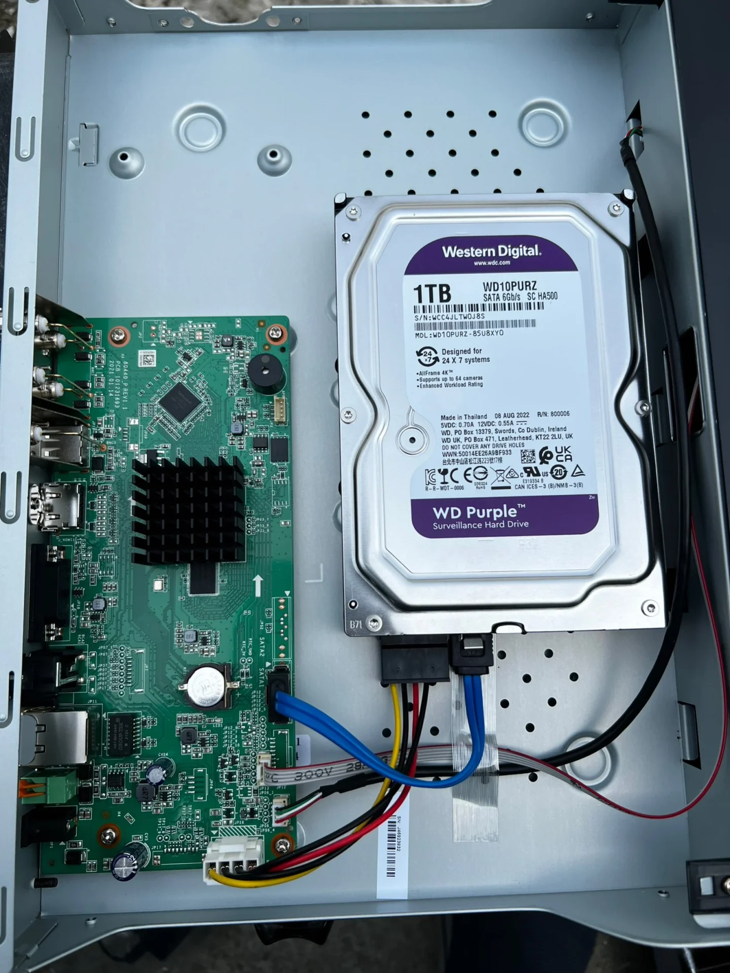 อุปกรณ์กล้องวงจรปิดและการจัดวางระบบก่อนส่งมอบโดยทีม Shadjan