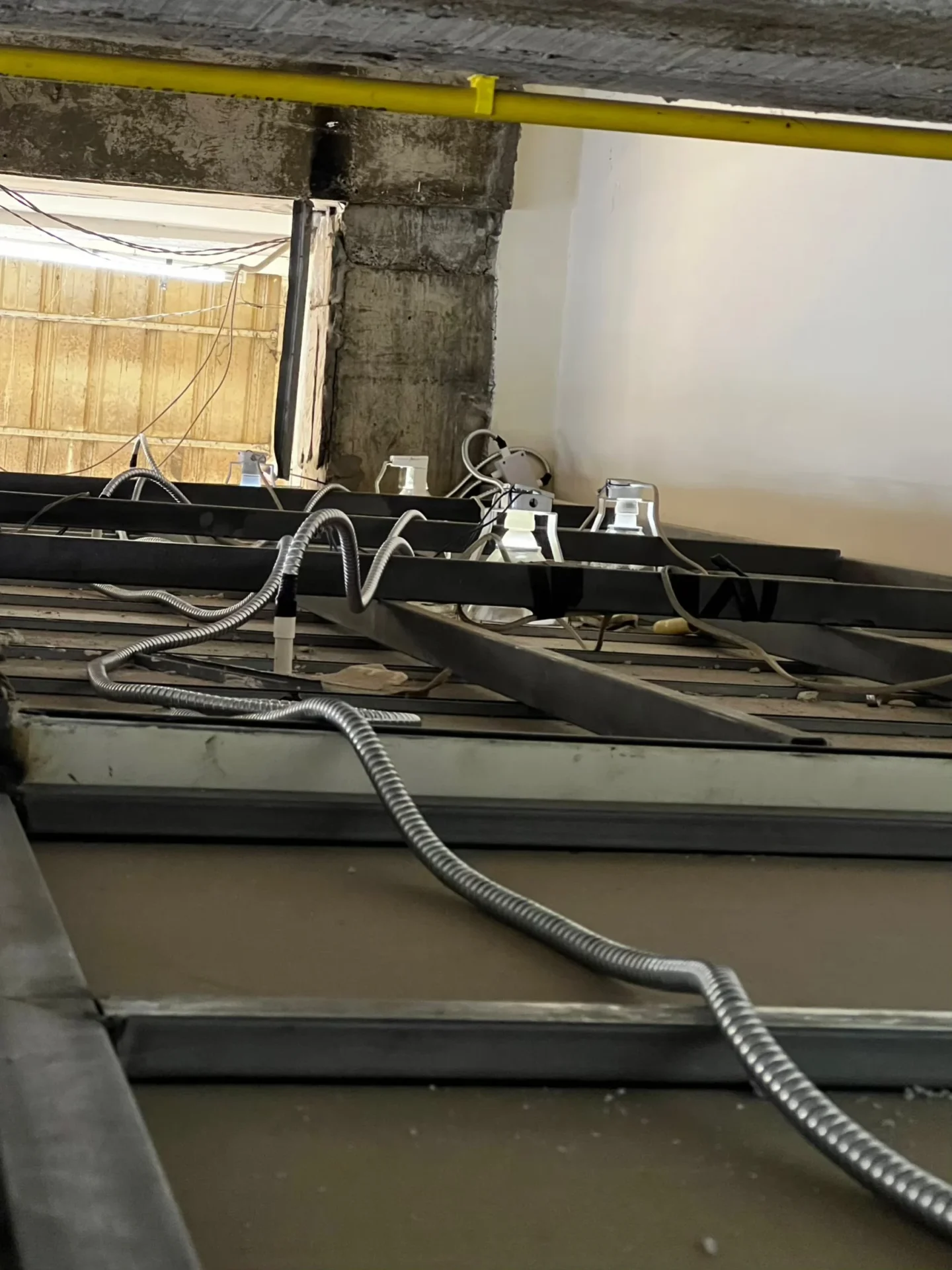 งานติดตั้งกล้องวงจรปิดอาคารพักอาศัยหรืออาคารใช้งานจริงโดยทีม Shadjan