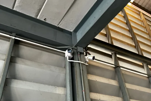 งานติดตั้งกล้องวงจรปิดอาคารธุรกิจและลานจอดรถโดยทีม Shadjan