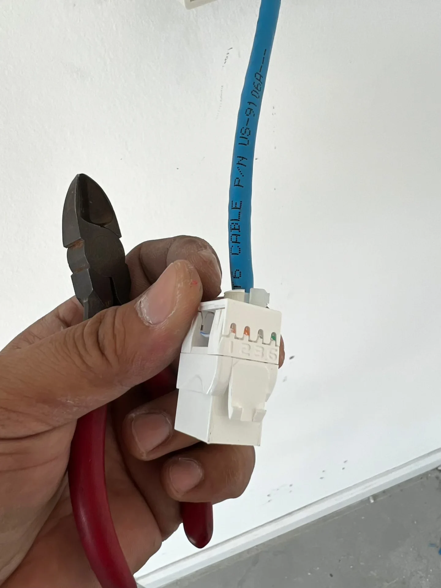 มุมหน้างานติดตั้งกล้องบริเวณโครงสร้างอาคารโดยทีม Shadjan